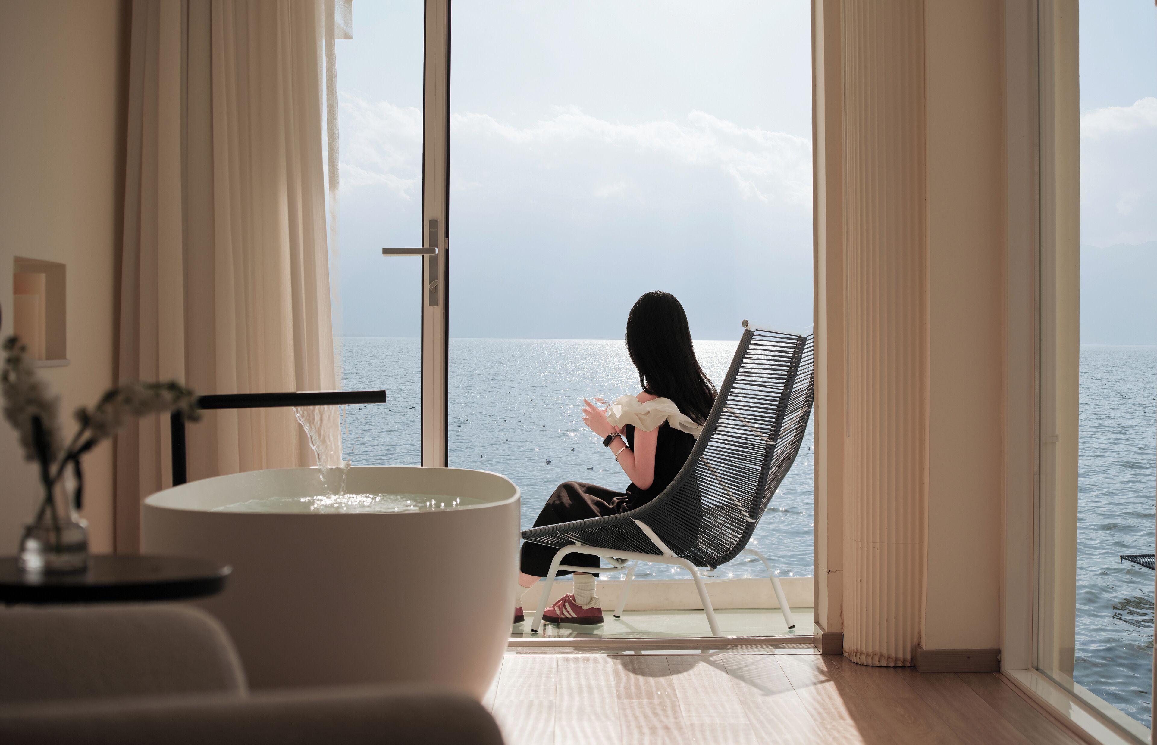 Chambre Double Tradition, vue mer | Baignoire relaxante profonde