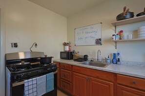 Mikrobølgeovn, ovn og kokeplater