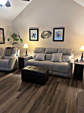 Living area - Southern Charm (Hazel Green)
