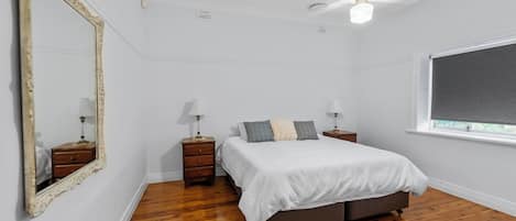 Fer et planche à repasser, Wi-Fi, draps fournis