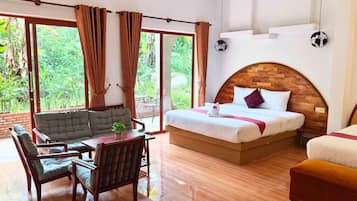 Twin Room, Balcony, Garden View | Premium bedding, free minibar items, individually decorated, desk