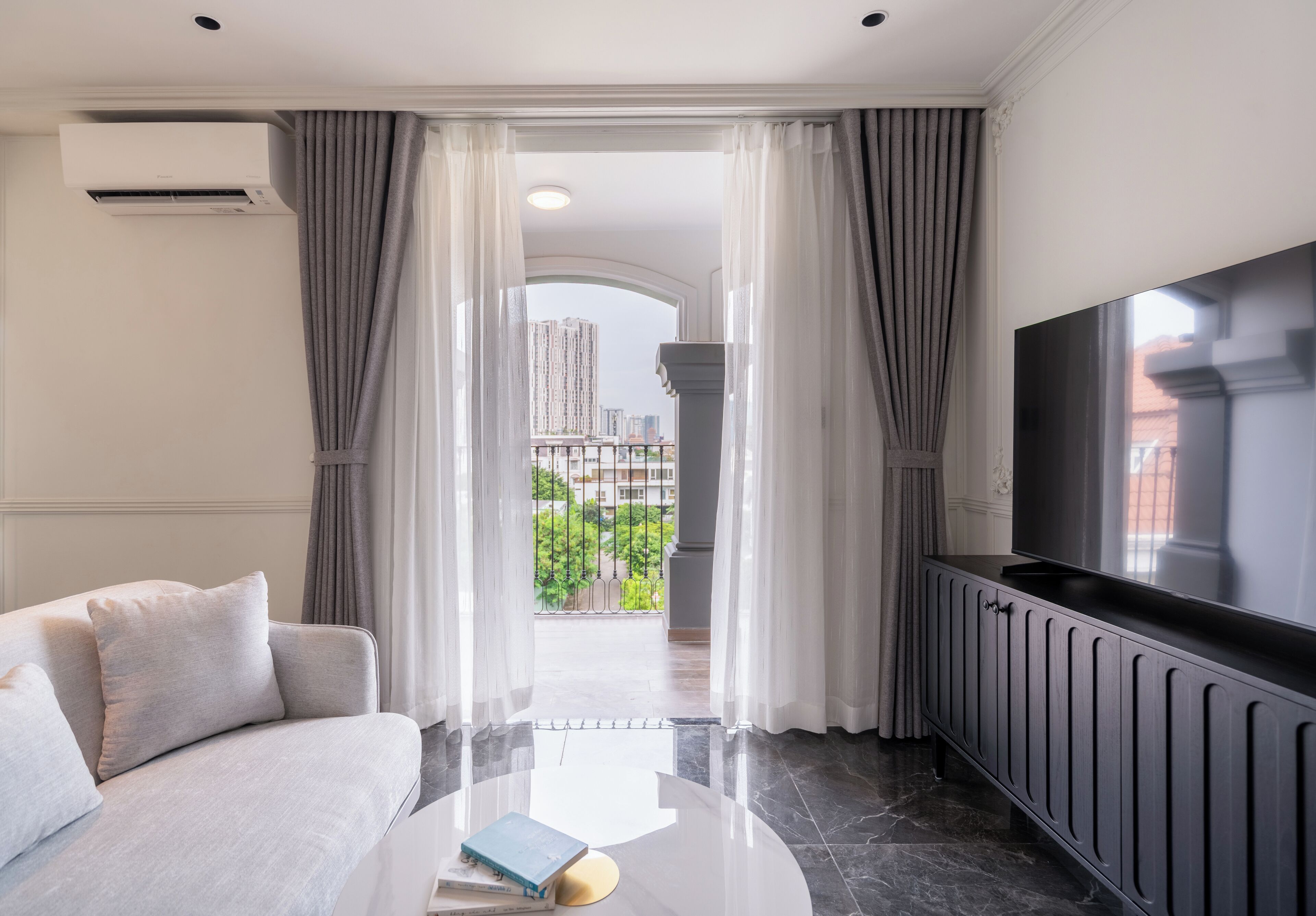 Suite, Balcony | Minibar, desk, free WiFi, bed sheets