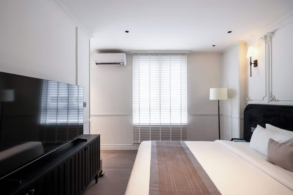 Bureau, Wi-Fi gratuit, draps fournis
