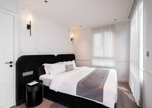 Room, 1 King Bed, Balcony | Minibar, desk, free WiFi, bed sheets - AMANA Boutique Hotel - Than Van Nhiep (An Phu)