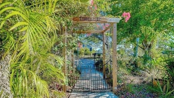 Enceinte de lâhĂ©bergement