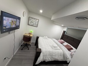 Iron/ironing board, WiFi, bed sheets