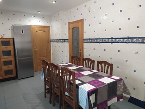 House | Private kitchen - Belvilla by OYO Cozy Holiday Home in Murcia (Moratalla)