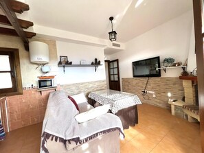 Fireplace - Host carataunas 2 (Carataunas)