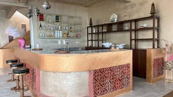 Biệt thự Deluxe, quang cảnh biển | Bar (trong khuôn viên)
