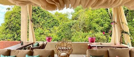 Villa Deluxe, vista al mar | Restaurante al aire libre