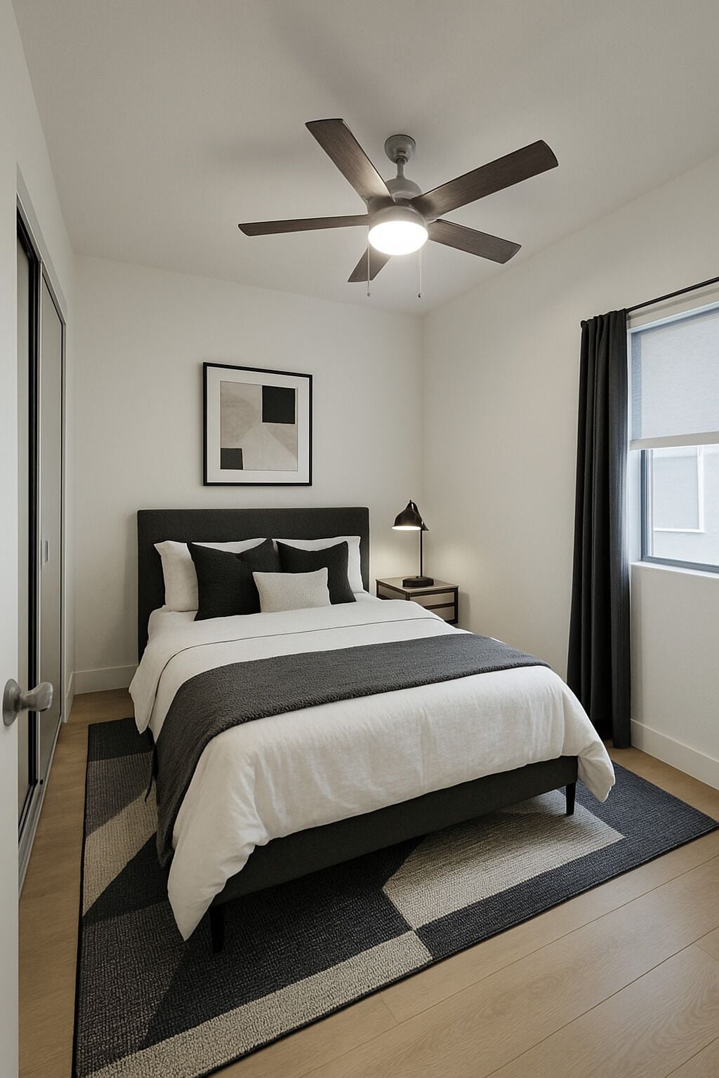 Iron/ironing board, bed sheets