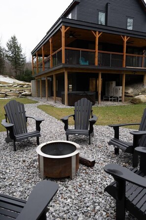 Property grounds - Stratton; 4 min. Luxury-Hot Tub-Shuttle-EV-Kings (Winhall)