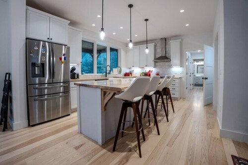 Stratton; 4 min. Luxury-Hot Tub-Shuttle-EV-Kings