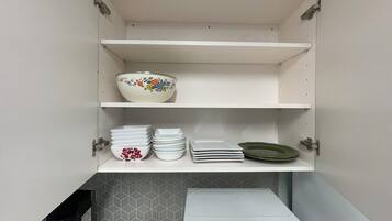 舒適複式房屋 | 私人廚房 | 烤箱、爐台、洗碗機、電鍋