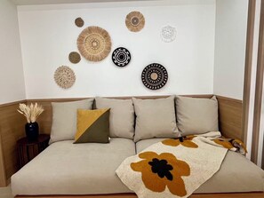 2 bedrooms, WiFi, bed sheets - Raku6 Designer-style Japanese-Western Two-bedroom Ryokan / 15 mins to Shinjuku, (Nakano-ku City)