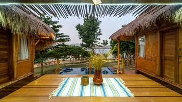 Family Villa, 2 Bedrooms, Private Pool, Garden View | Living area