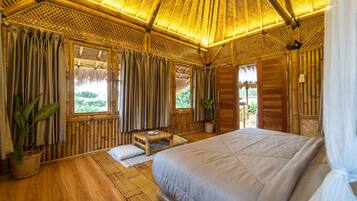 Decoración personalizada, muebles diferentes y escritorio