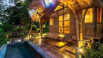 Exclusive Villa, 1 King Bed, Private Pool, Ocean View | Individually decorated, individually furnished, desk, laptop workspace