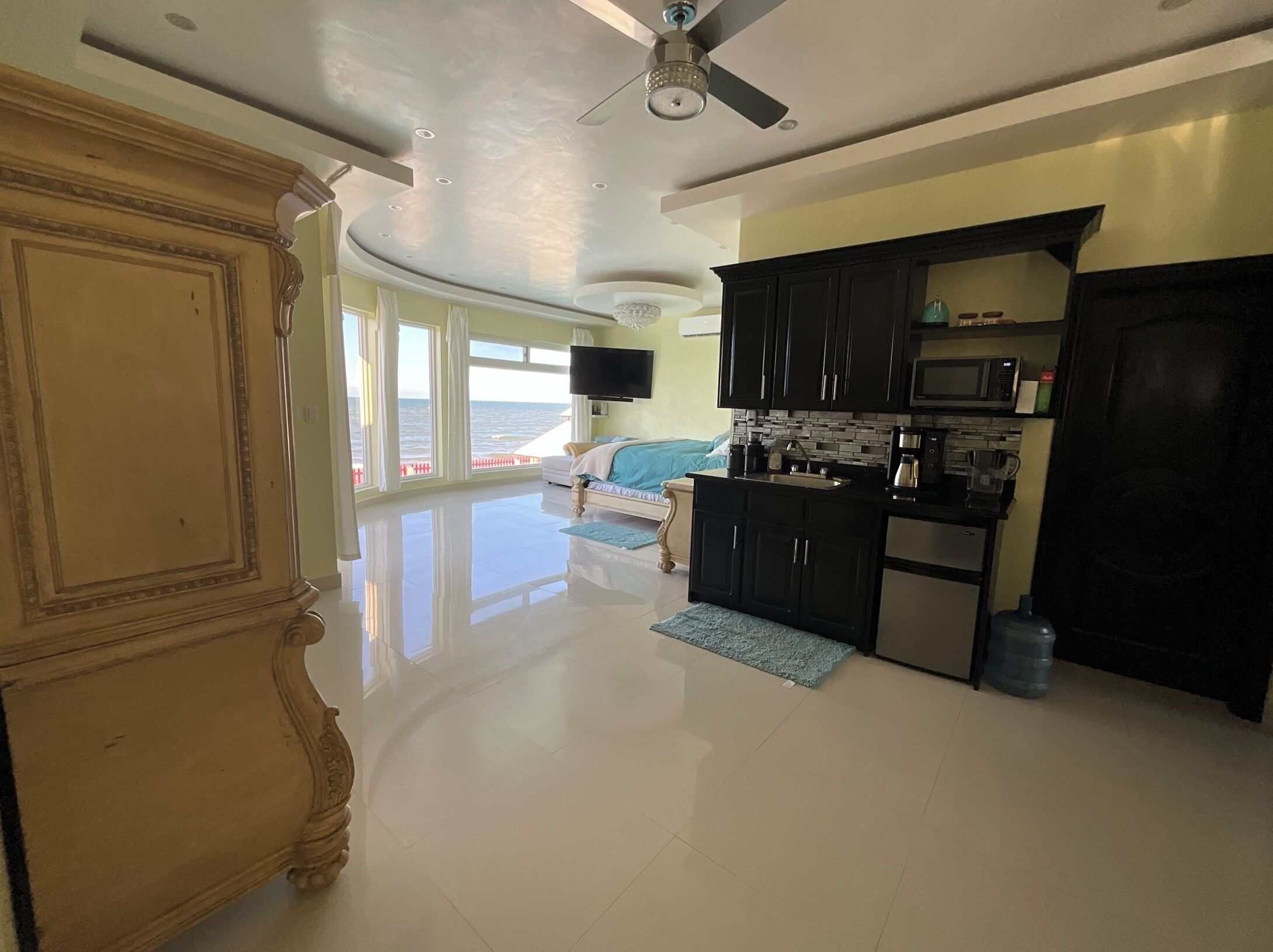 Microwave, oven, stovetop, dishwasher