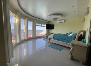 Free WiFi, bed sheets -  Elegant, Private 2 Bedroom Beachfront Villa with Pool and Mountain Views (La Ceiba)
