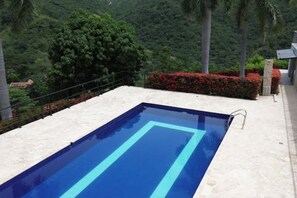 Piscine extérieure