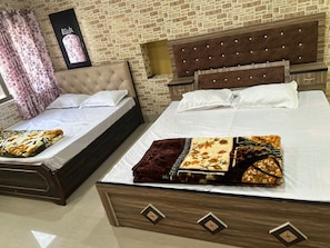 Deluxe Room | Free WiFi - Neelkanth Residency  (Varanasi)