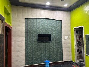 Basic Double Room | Free WiFi - Neelkanth Residency  (Varanasi)