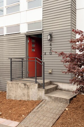 Exterior detail - Awesome Location, Thoughtfully Designed (Seattle)