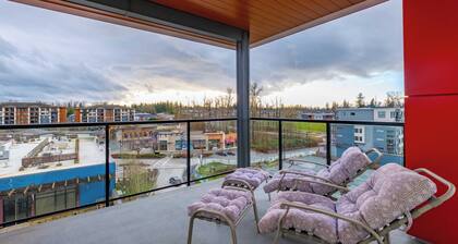 Sun-Filled 2BR Condo | Bright, Open, Near Event Center, Shops & Transit