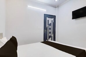 Deluxe Room - Vishal Plaza (New Delhi)