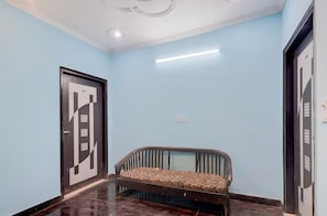 Lobby sitting area - Vishal Plaza (New Delhi)