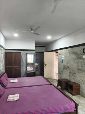 Basic-Dreibettzimmer | Kostenloses WLAN