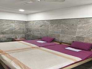 Chambre Triple | Wi-Fi gratuit