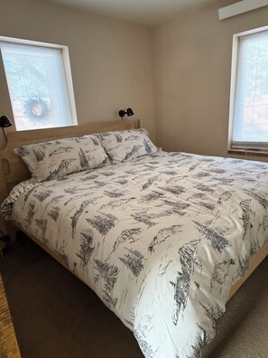 2 chambres, fer et planche à repasser, accès au Wi-Fi (inclus)