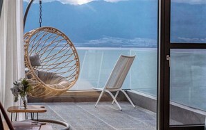 Basic-Doppelzimmer, Balkon, Meerblick | Terrasse/Patio