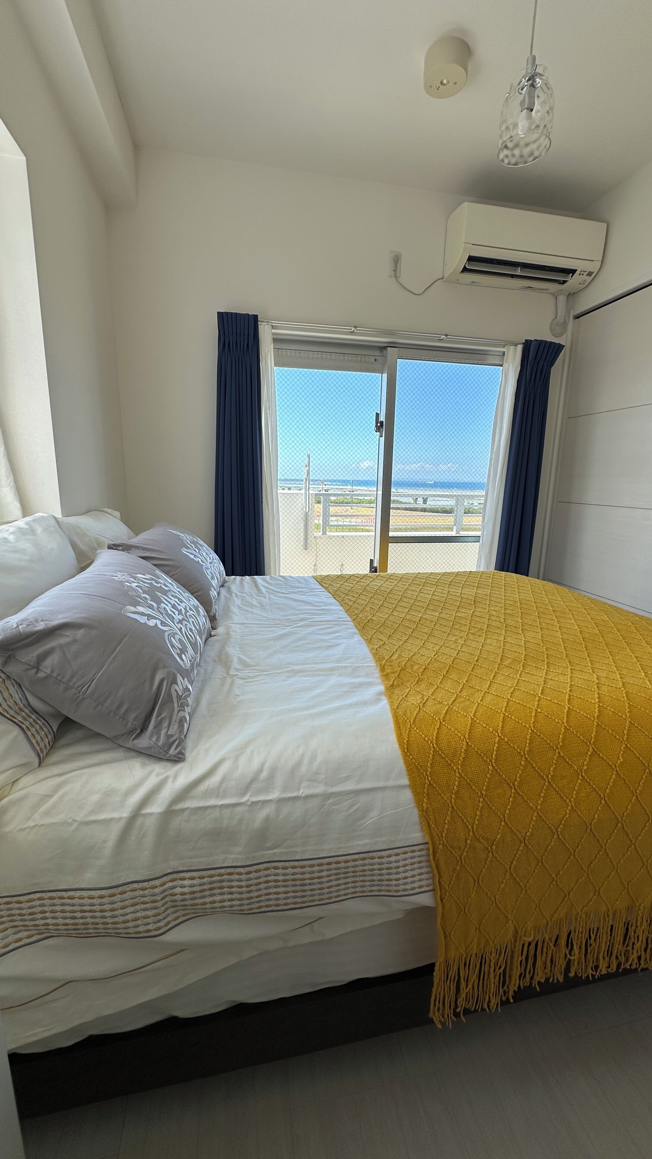 Appartamento Senior, vista oceano | Una scrivania, postazione laptop, tende oscuranti, insonorizzazione