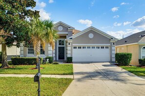 Exterior - Resort Perks! Family Home 4 Mi to Disney World (Kissimmee)