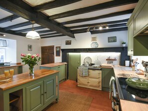 Dishwasher, high chair - 5 bedroom accommodation in Church Stretton (Church Stretton)