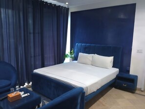 Executive Room | Free WiFi, bed sheets - Sapphire Lodge (Islamabad)