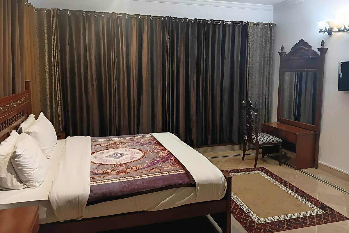 Standard Room | Free WiFi, bed sheets