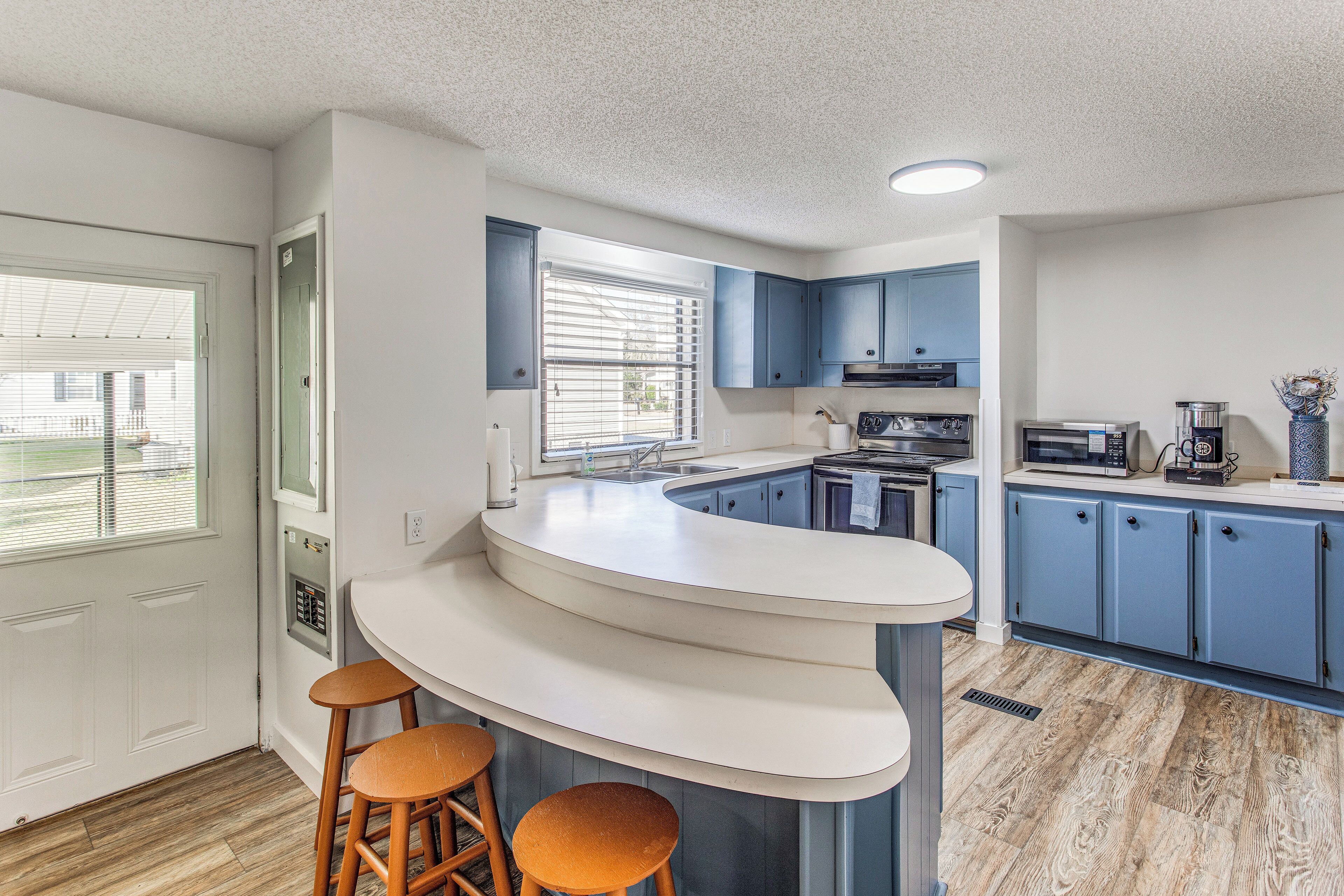 冰箱、微波炉、炉灶、洗碗机