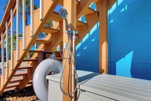 Property grounds - Waterfront Oasis Across From Treasure Island Beach (Treasure Island)