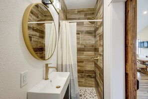Hair dryer, towels - Mtn-View Gem Near Chico, Sage & Yellowstone! (Pray)