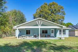 Exterior - 14 Mi to NRG Stadium! Comfortable 3BR, 2BA Home (Houston)