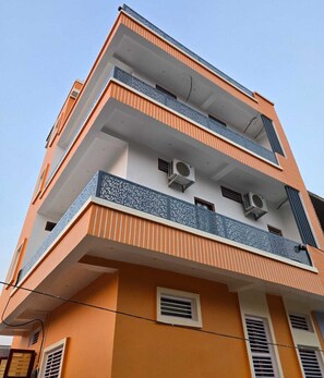 Fachada da propriedade