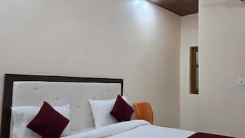 Double Room | Desk, laptop workspace, free WiFi