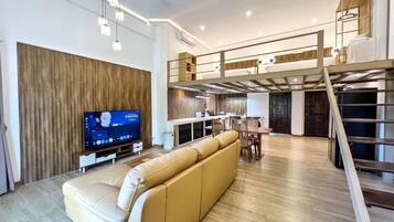 Apartemen, 1 kamar tidur, balkon, pemandangan kebun | Ruang keluarga