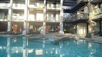 Appartamento, 1 camera da letto, balcone, vista giardino | Piscina | Piscina all'aperto