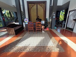 Appartement, 1 slaapkamer, balkon, uitzicht op tuin | Lobby