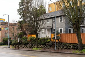 Exterior - Quiet Room + Great Location Near UW (Seattle)